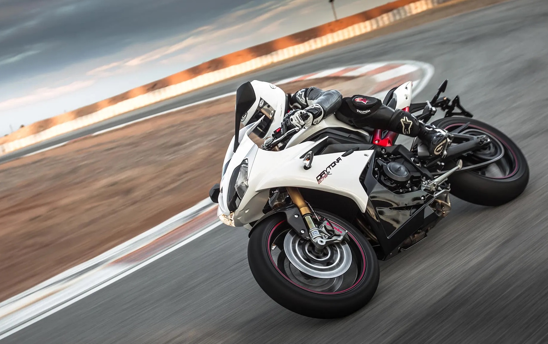 Top 10 sporting Triumph motorcycles from Thruxton to Da... | Visordown